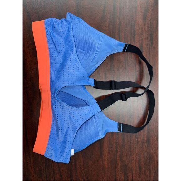 Victoria’s Secret Sports Bra Size 32A - Picture 2 of 5